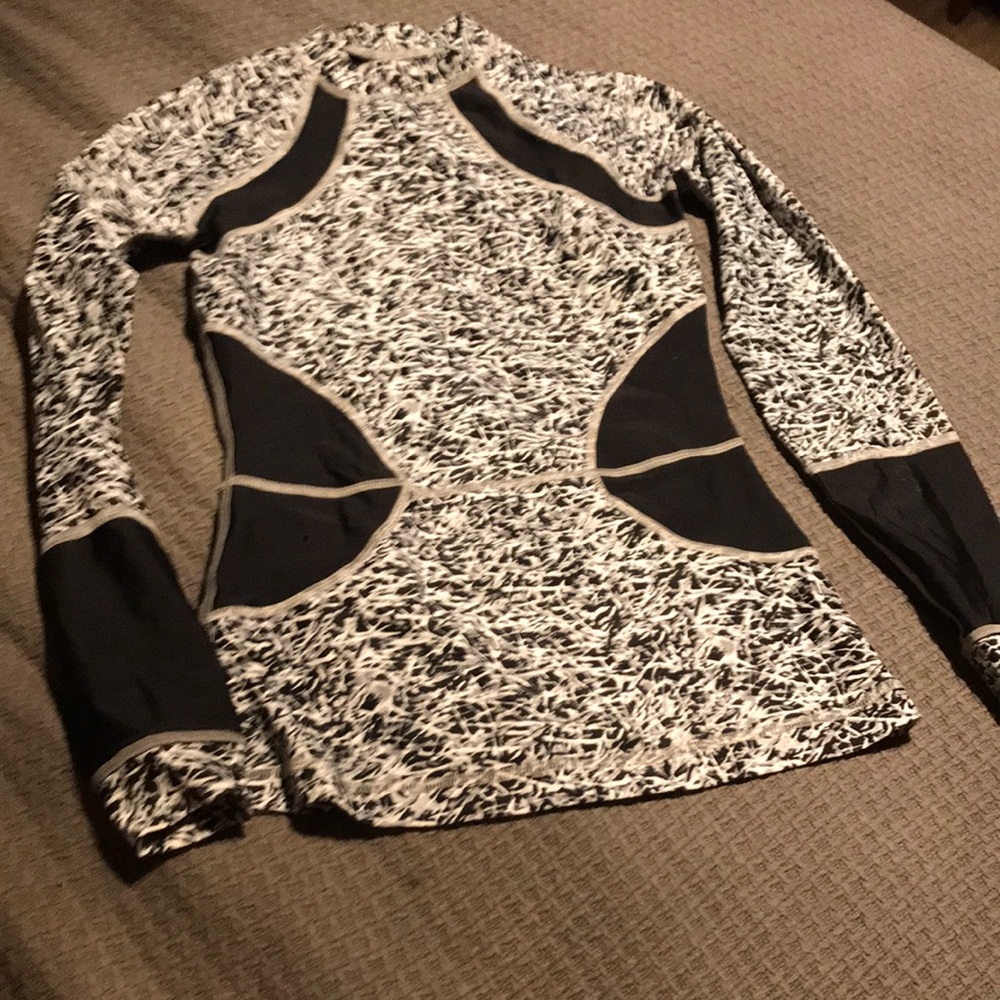 Lululemon rash guard